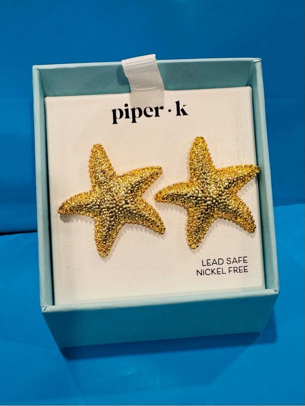 NWT Piper K Gold Starfish Earrings - Sparkling Gold